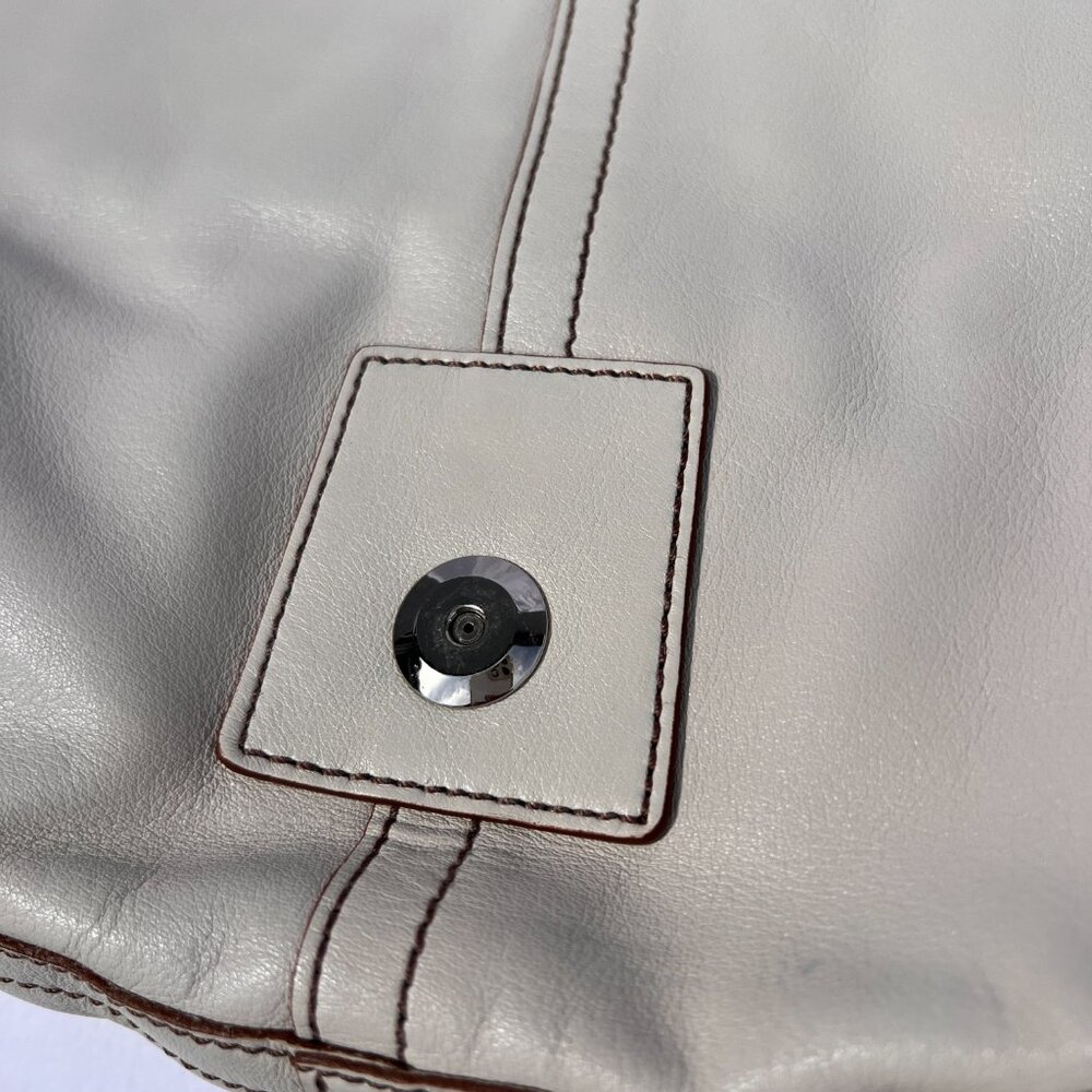Vintage Coach Soho Ivory Off White Large Shoulder Bag Style 9248 - Picture 8 of 16